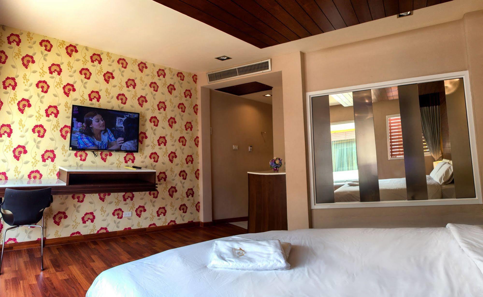 The Ring Hotel Hat Yai Exterior photo