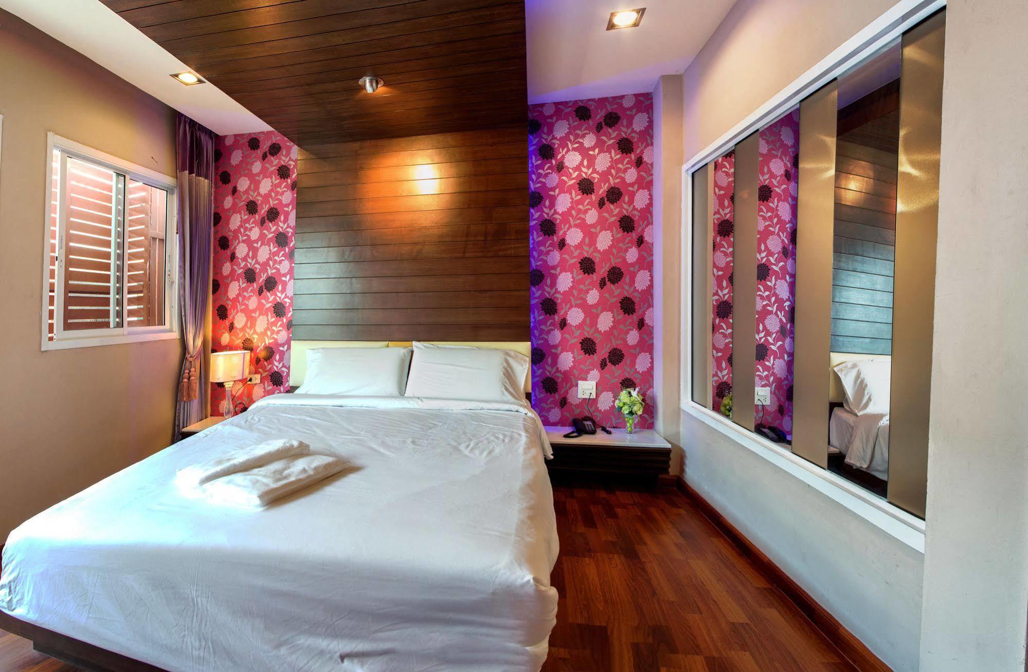 The Ring Hotel Hat Yai Exterior photo