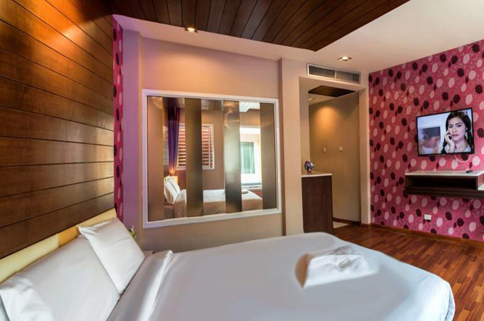 The Ring Hotel Hat Yai Exterior photo