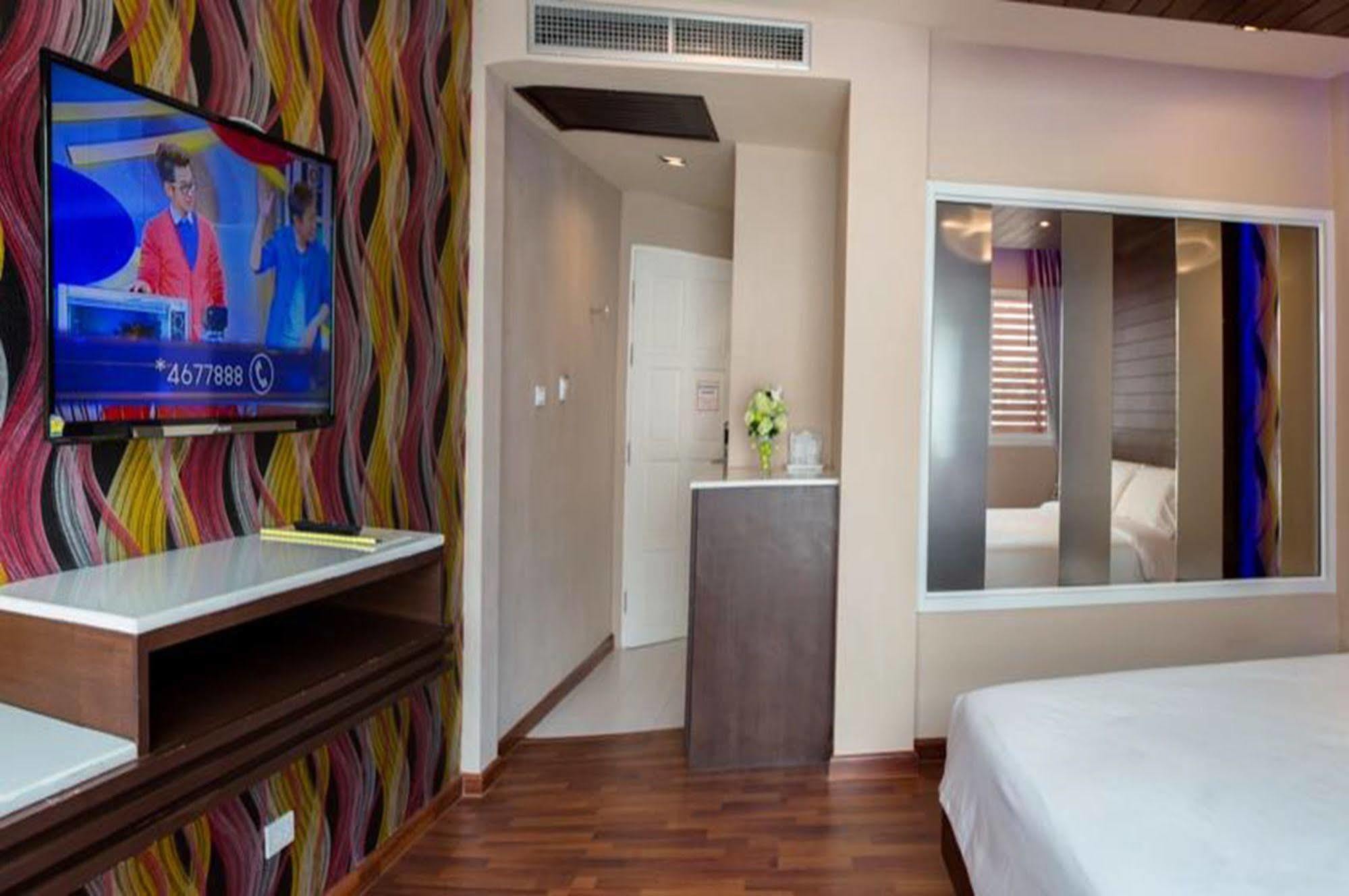 The Ring Hotel Hat Yai Exterior photo